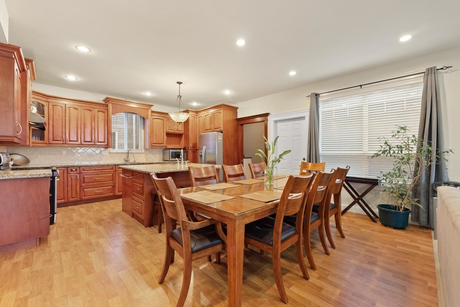 Listing Image 15