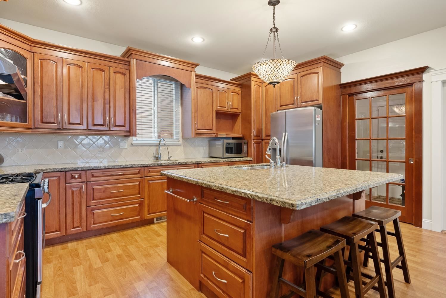 Listing Image 19