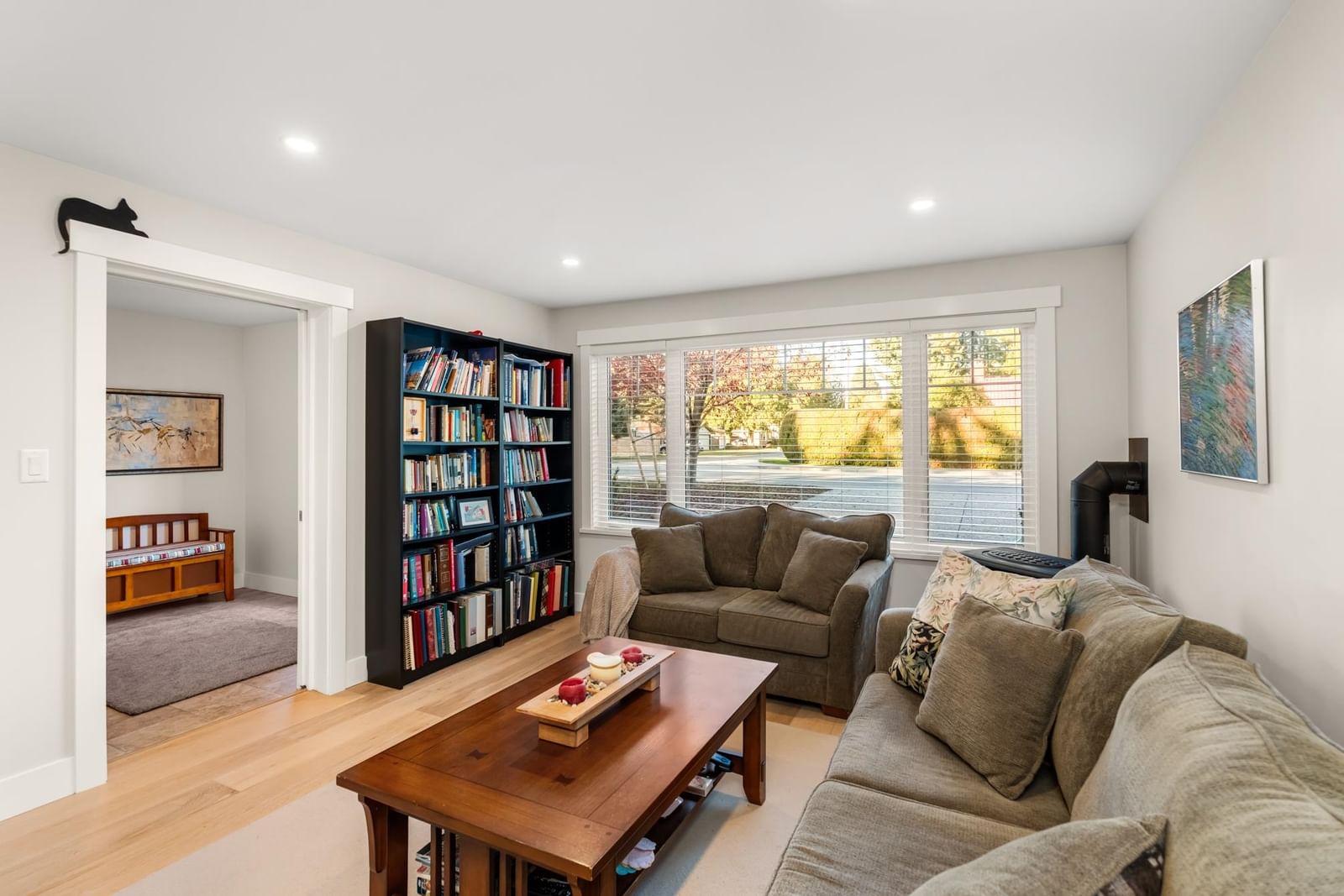 Listing Image 19