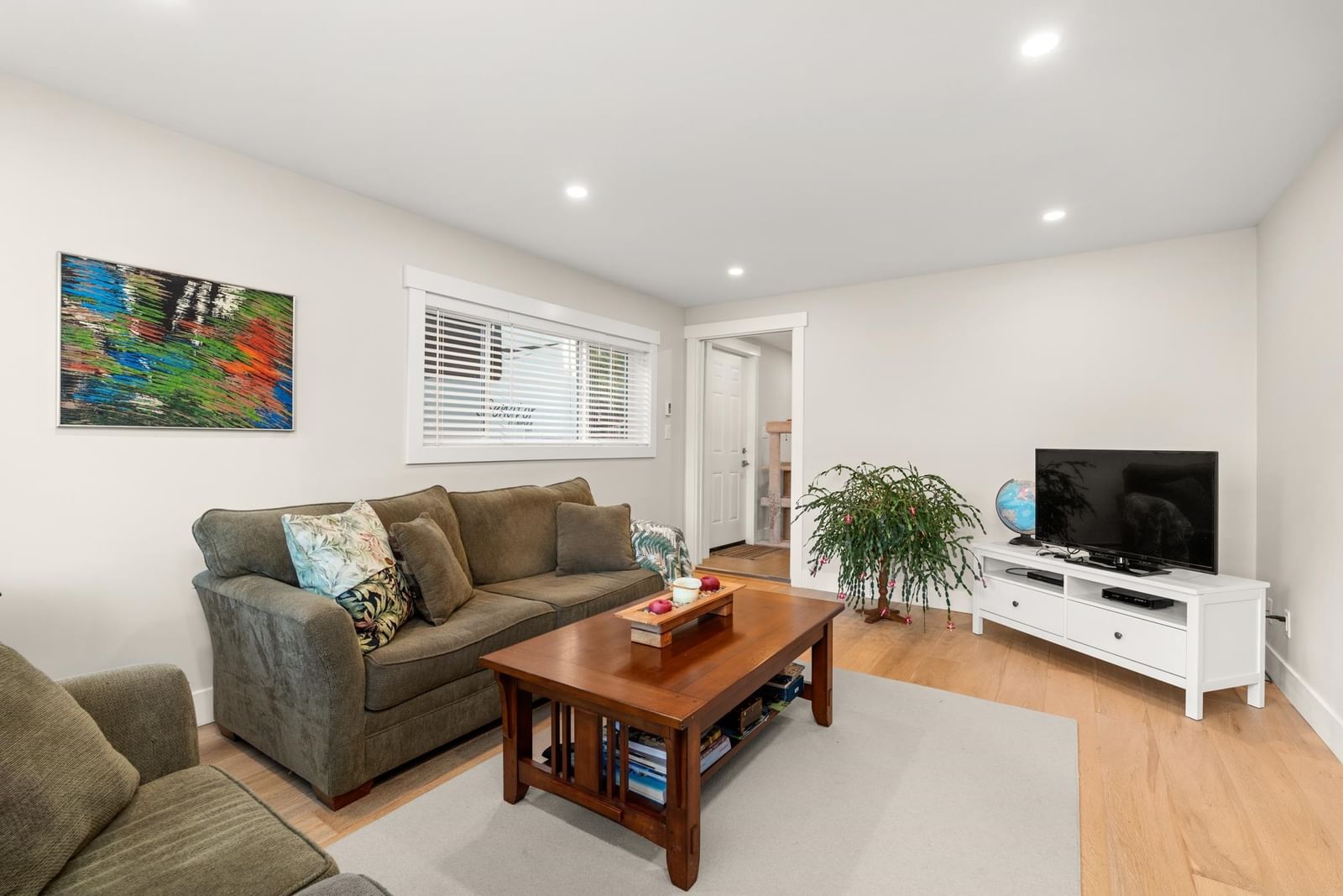 Listing Image 20
