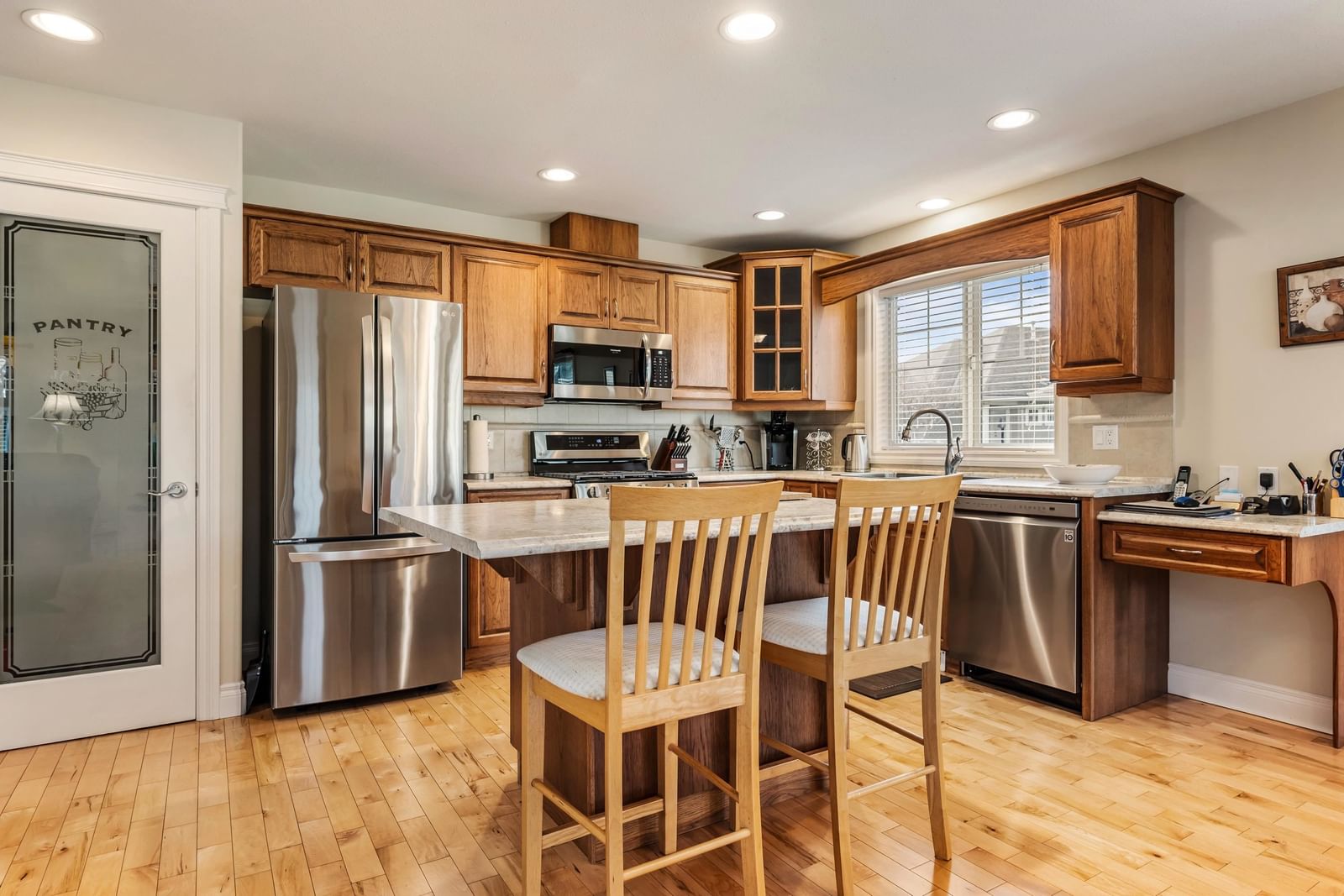 Listing Image 10