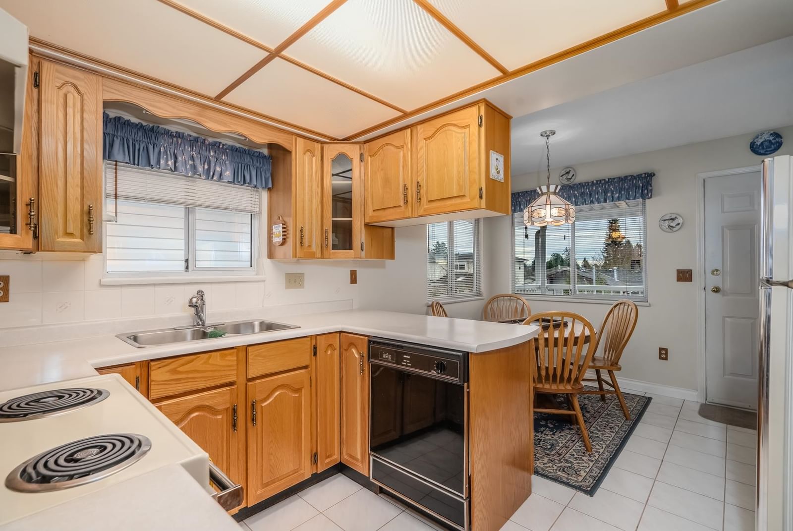 Listing Image 12