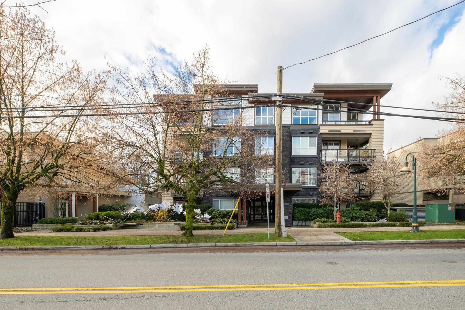 Listing Image 20