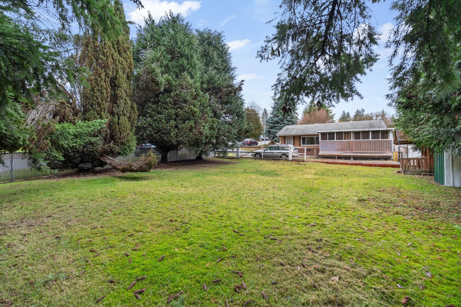 Listing Image 11