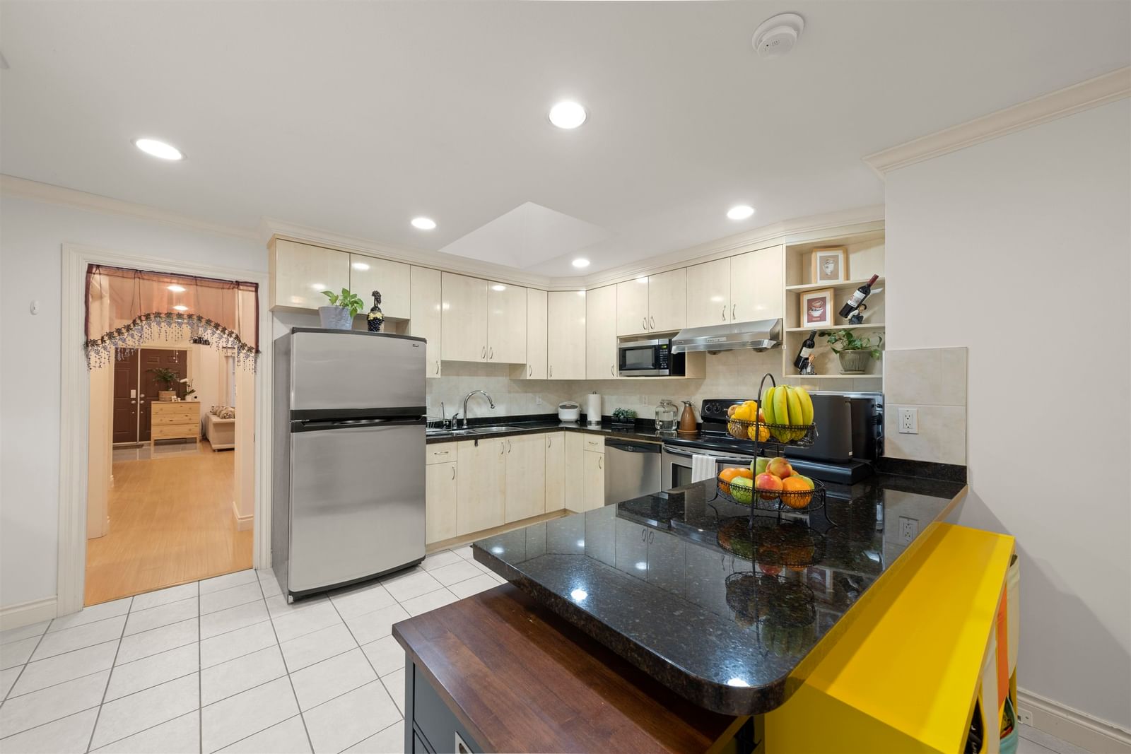 Listing Image 10