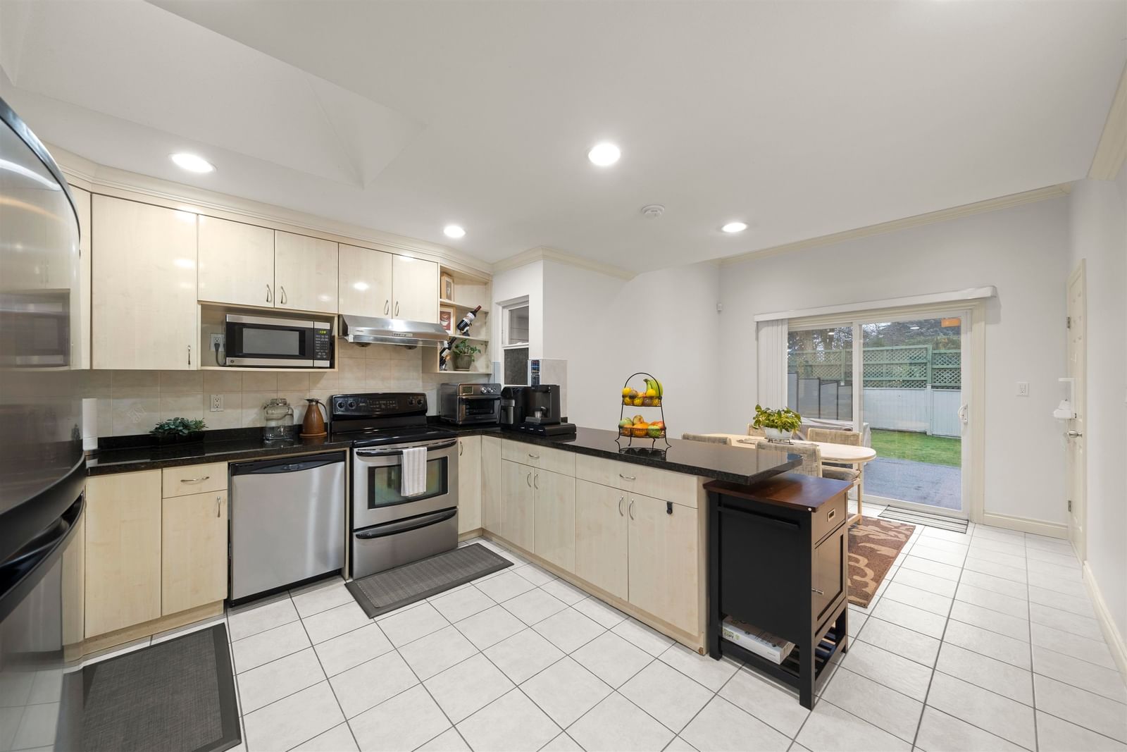 Listing Image 11
