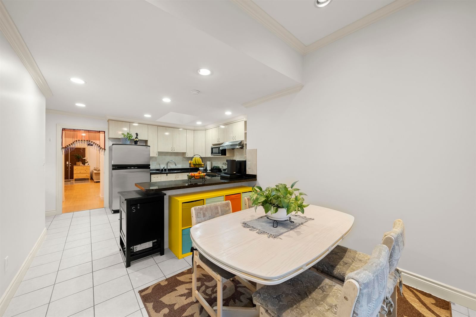 Listing Image 9