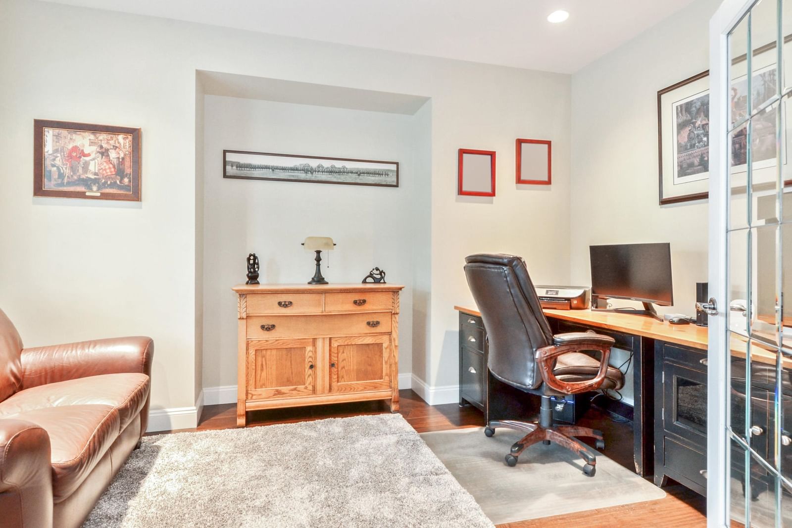 Listing Image 12