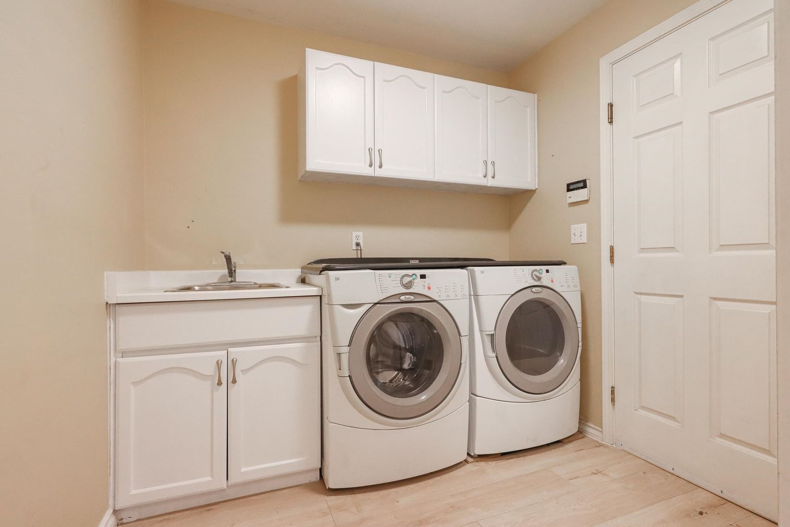Listing Image 21