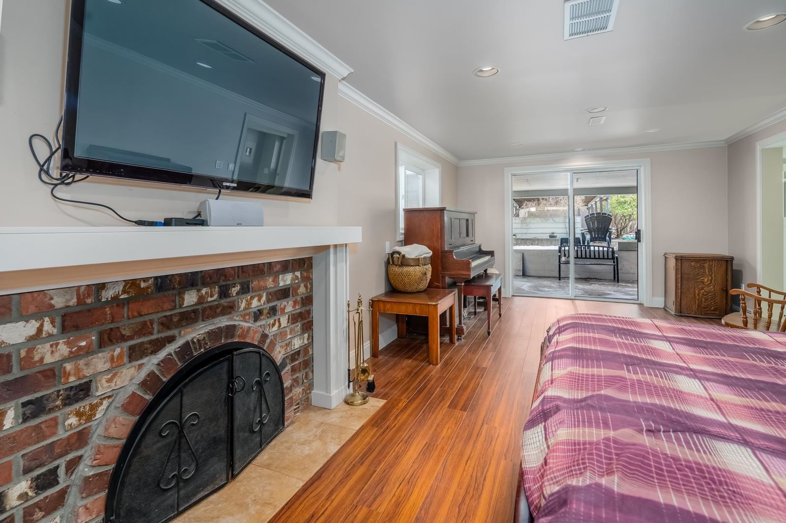 Listing Image 22