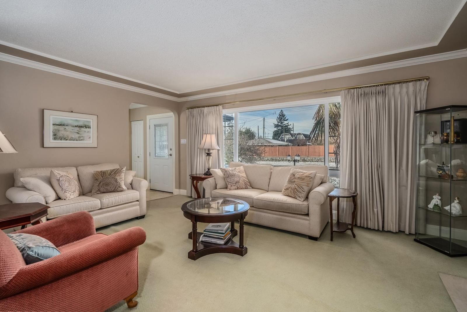 Listing Image 5