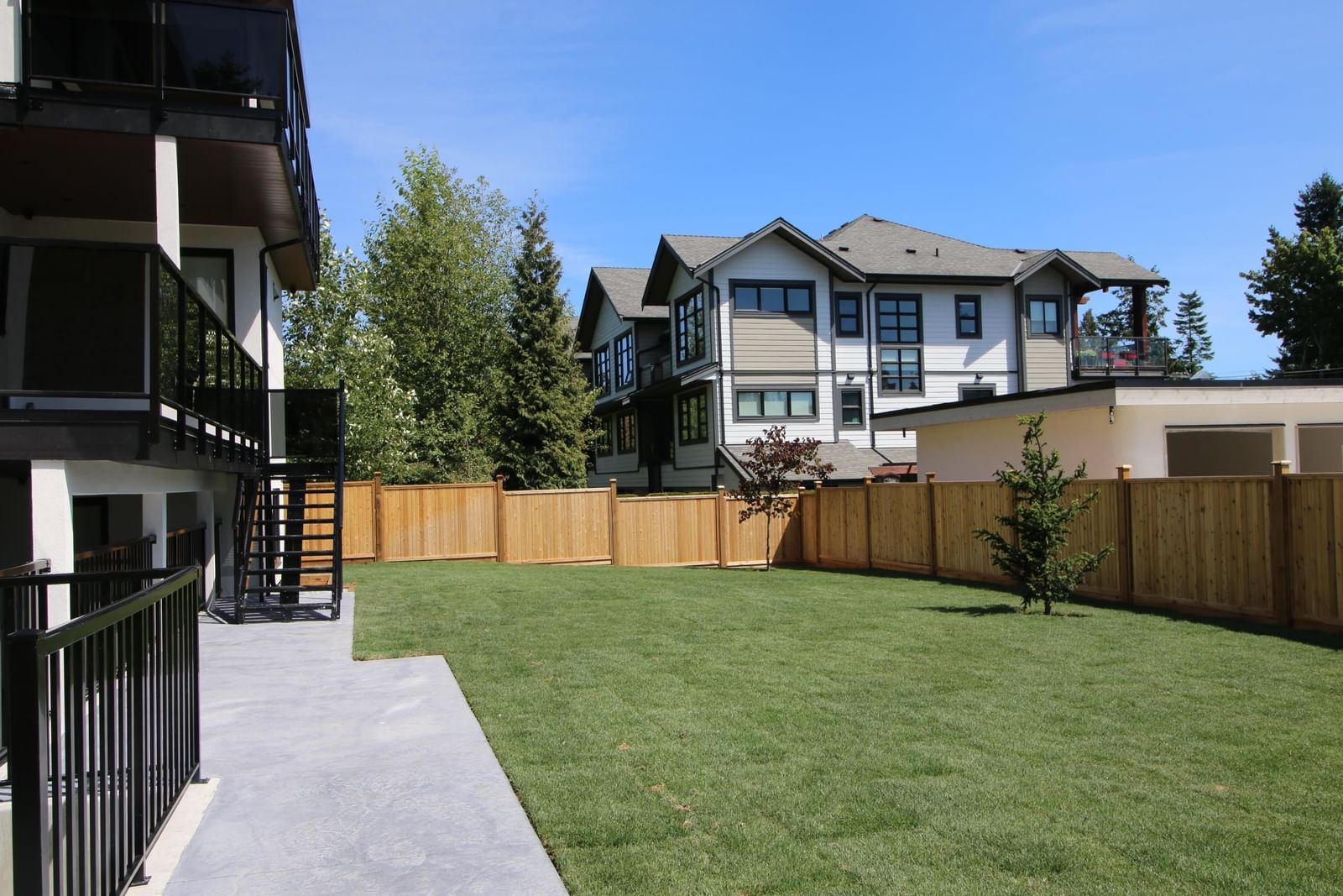 Listing Image 17