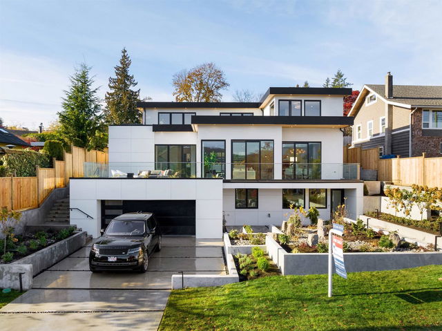 519 Roslyn Boulevard