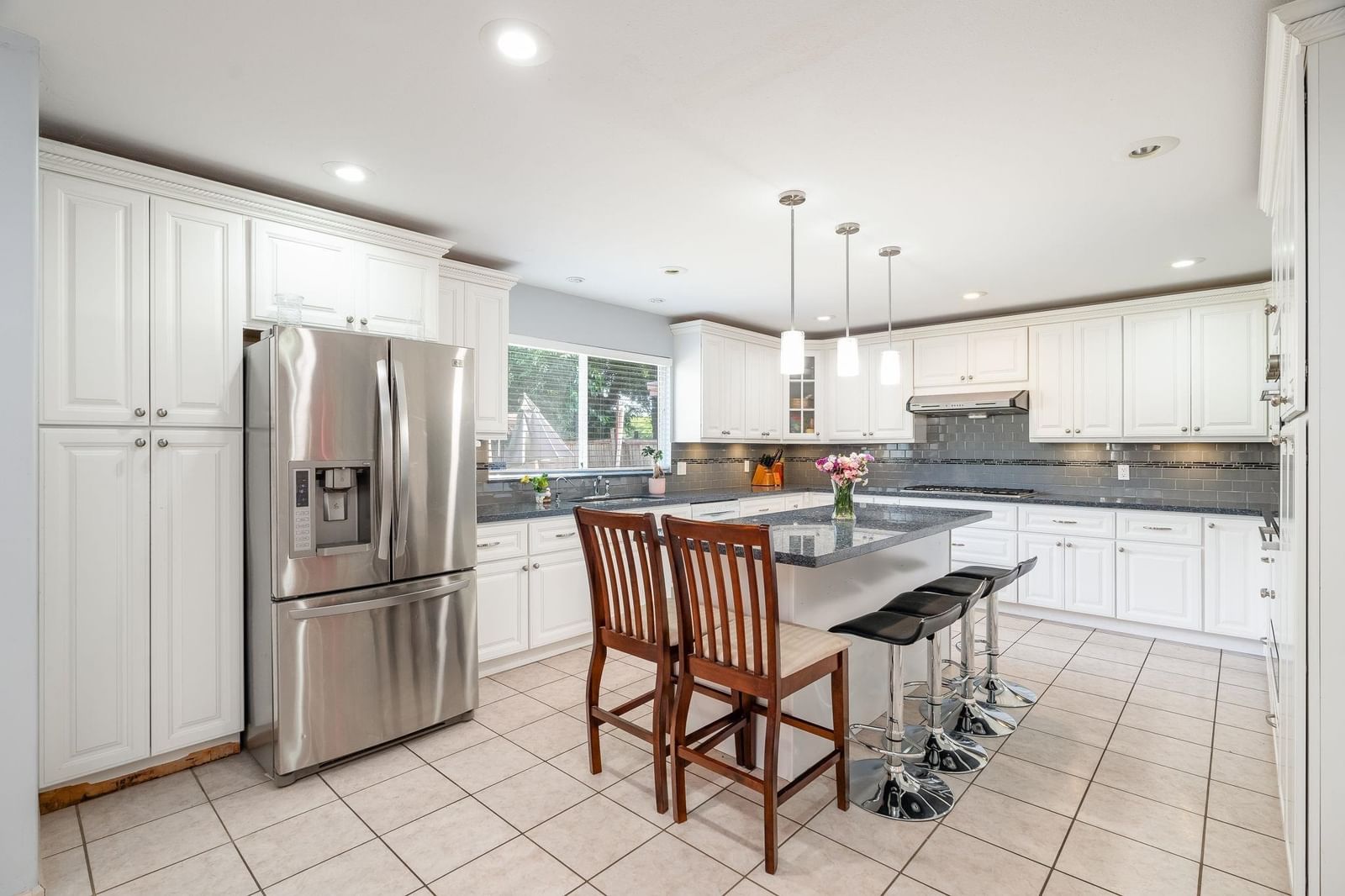 Listing Image 13
