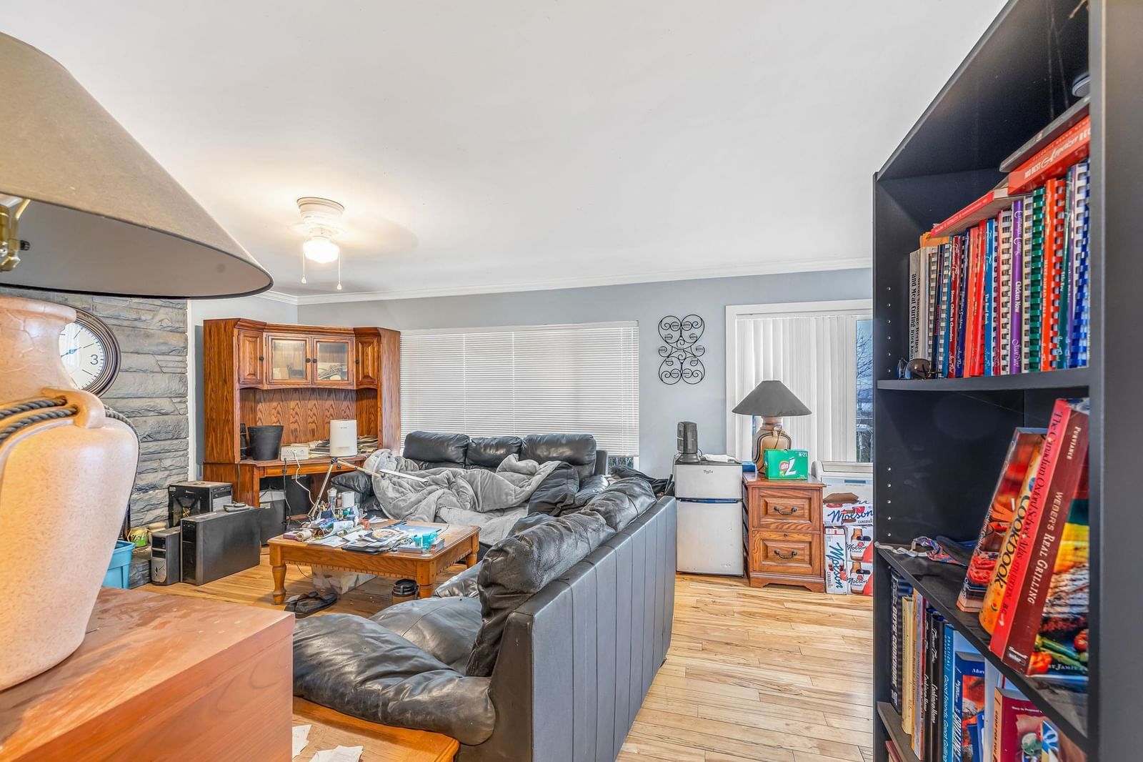 Listing Image 6