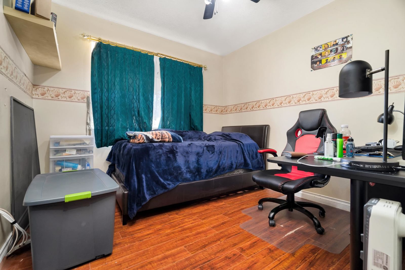 Listing Image 11