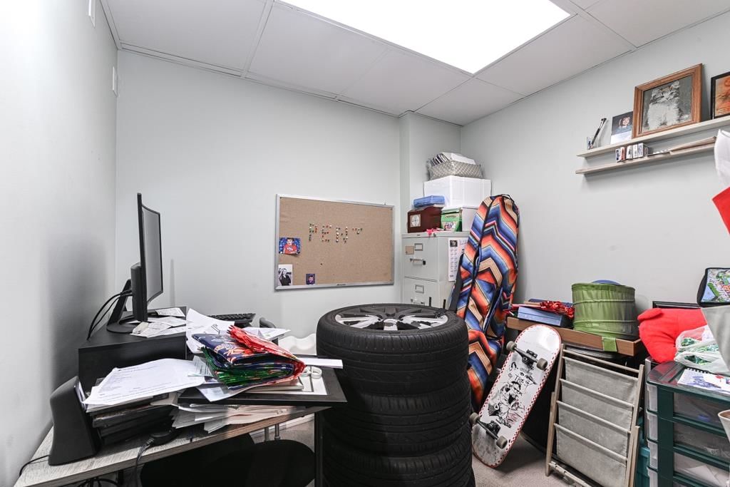 Listing Image 25