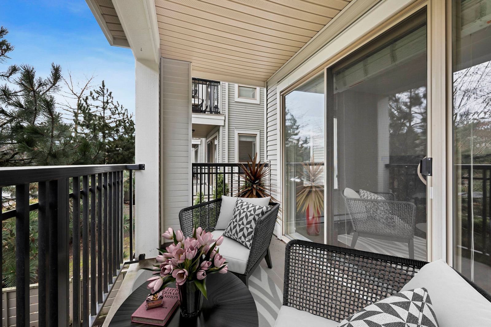 Listing Image 14