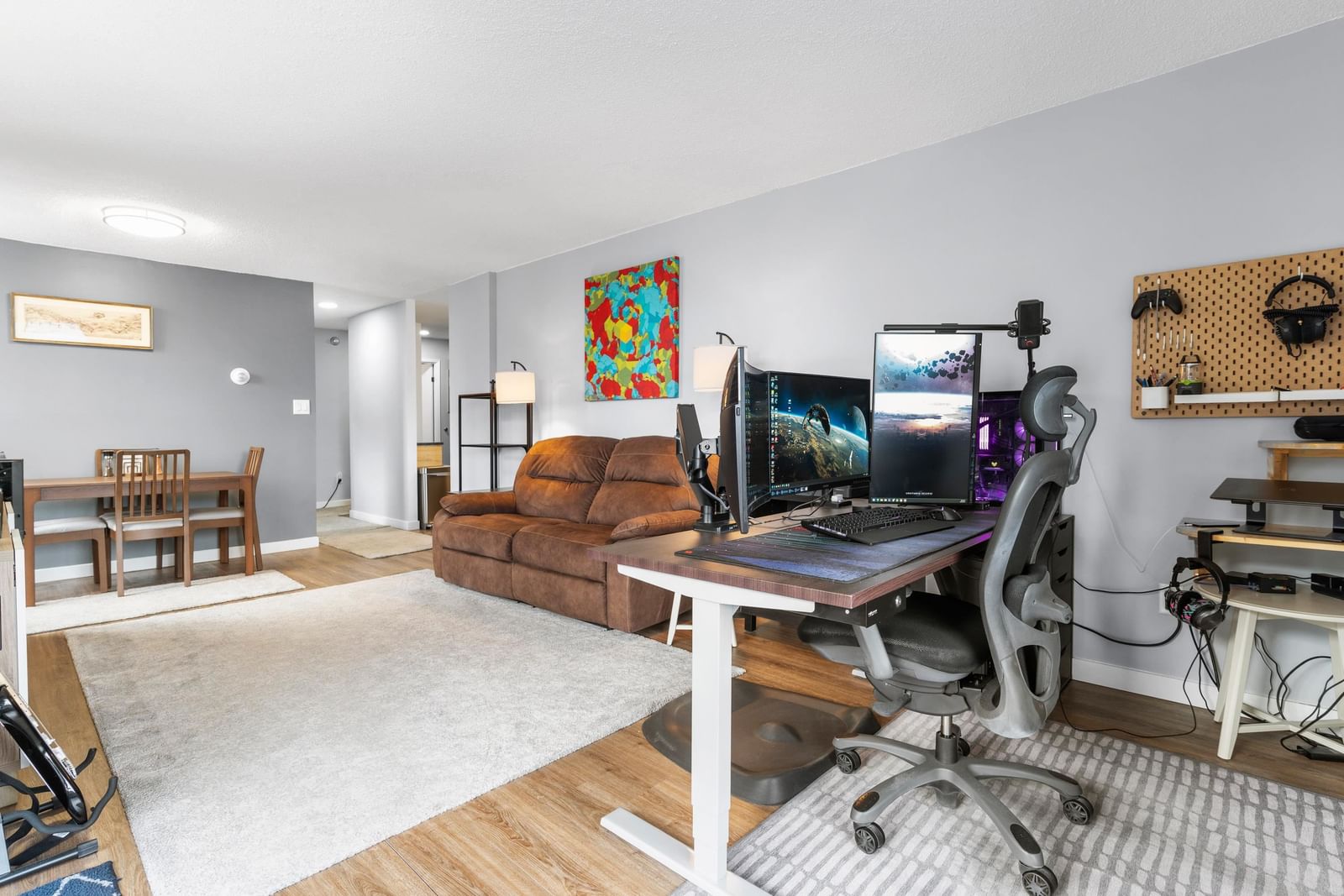 Listing Image 11