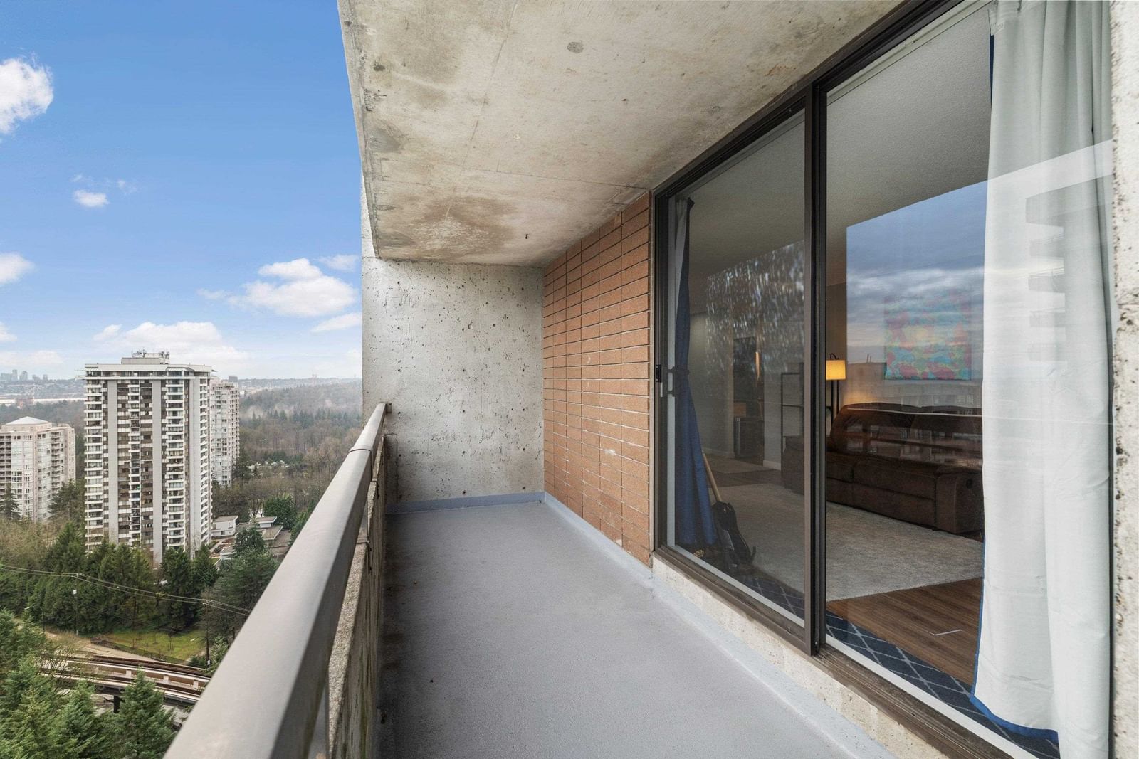 Listing Image 24