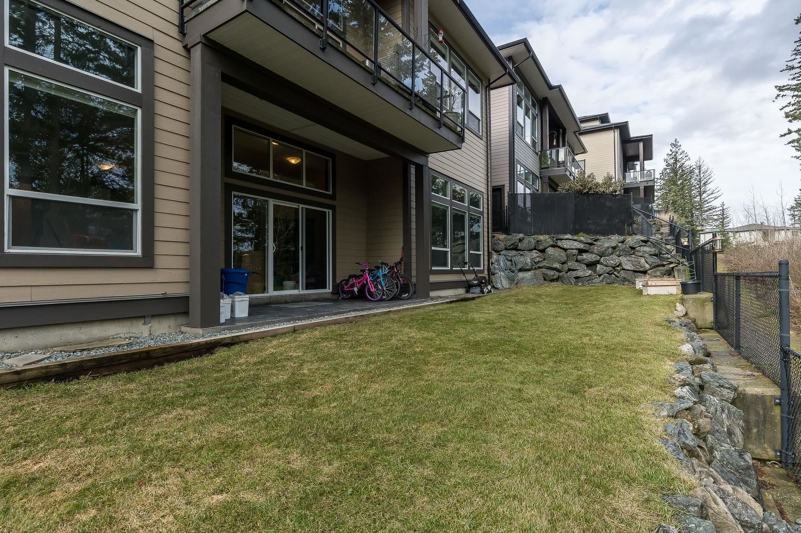 Listing Image 40