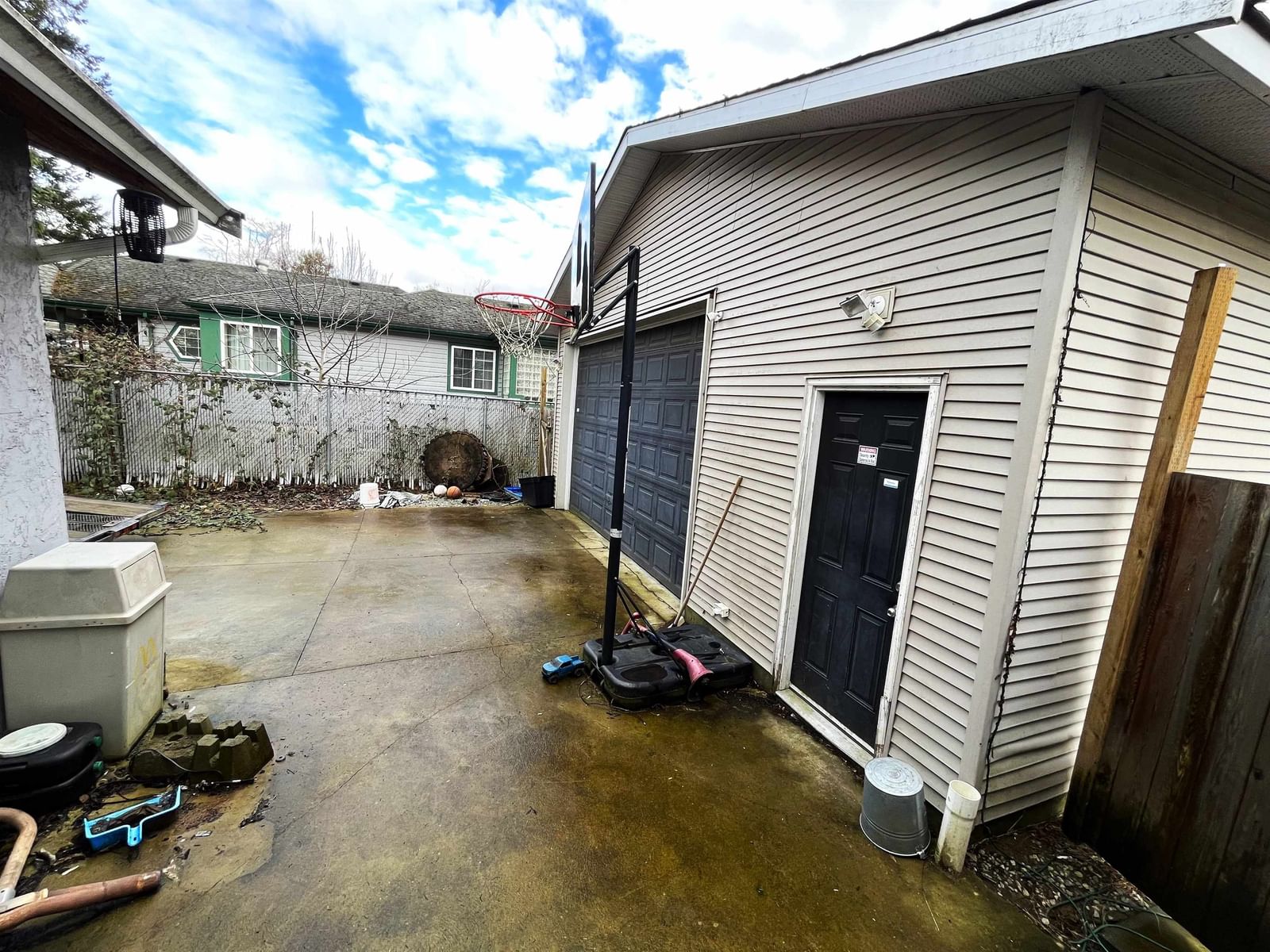 Listing Image 8