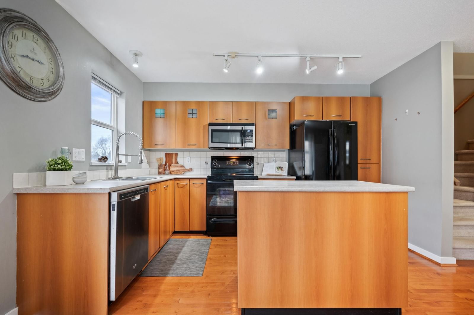 Listing Image 13