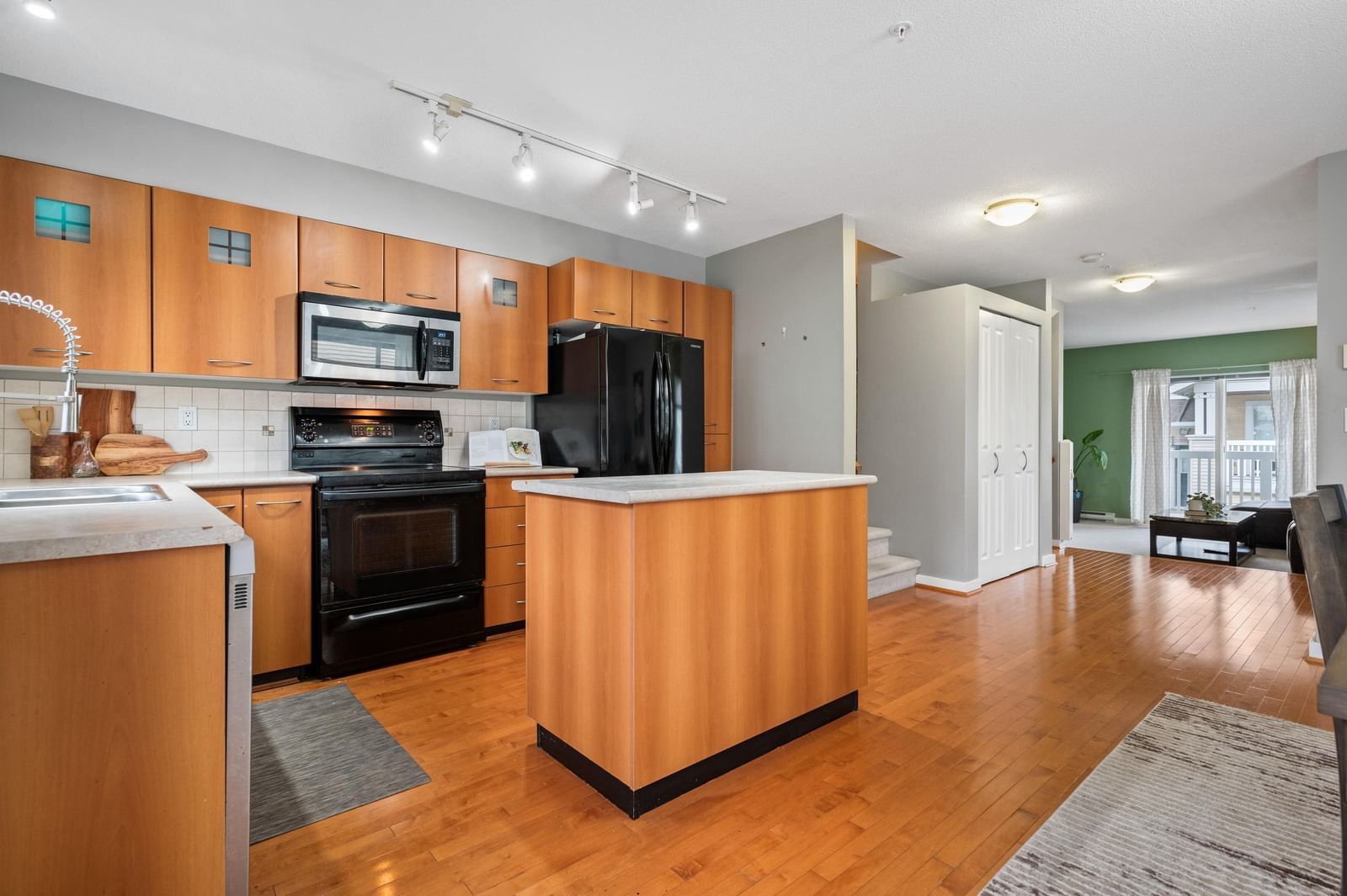 Listing Image 15