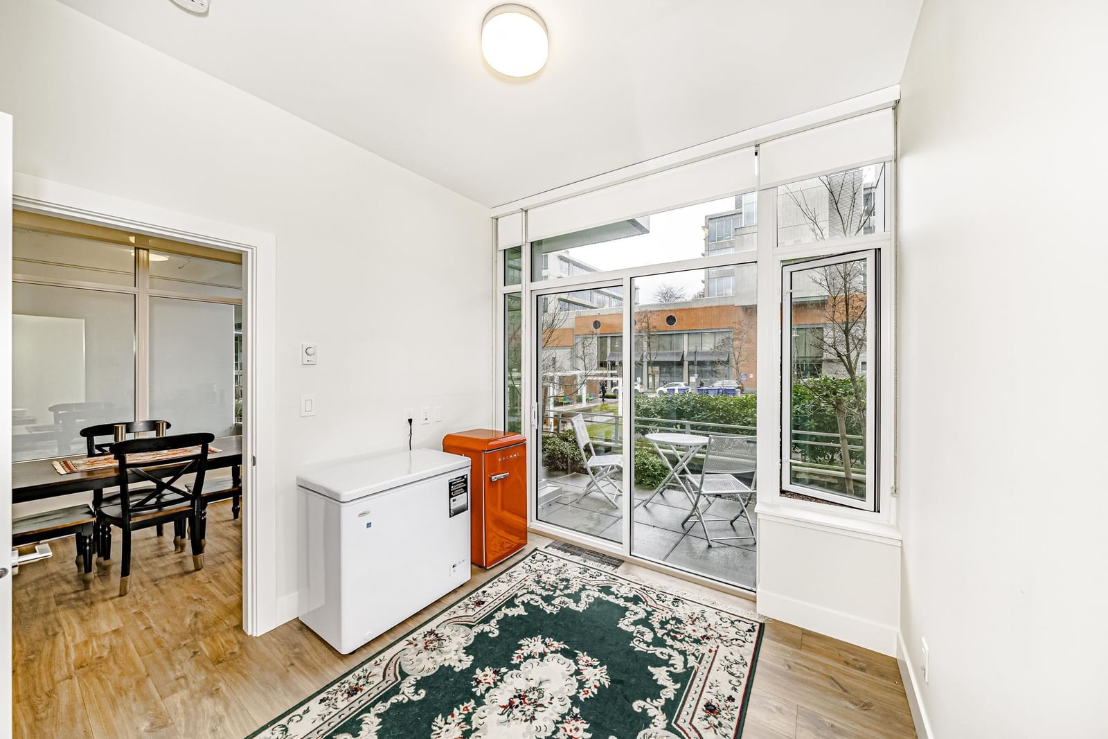 Listing Image 21