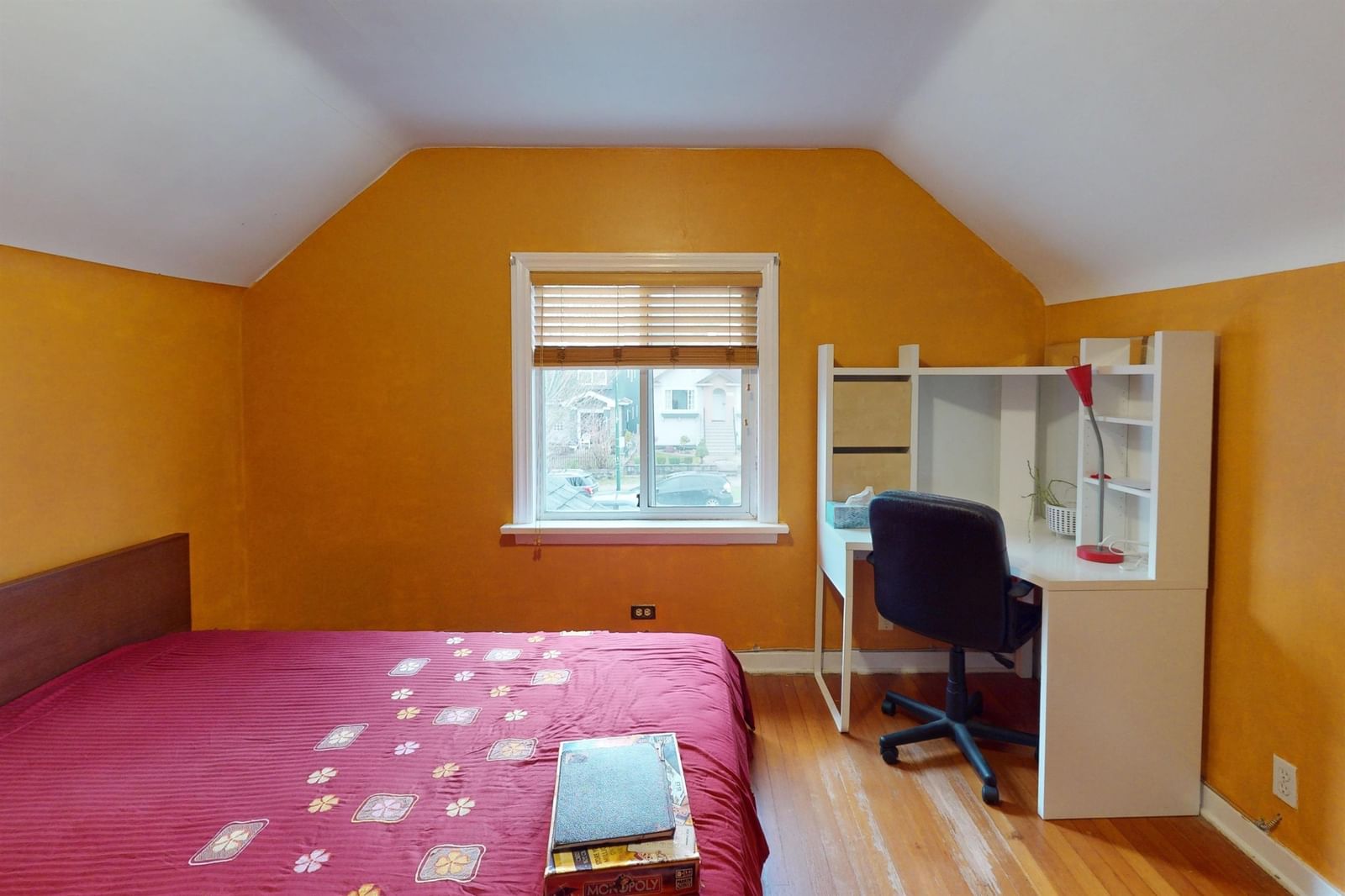 Listing Image 16