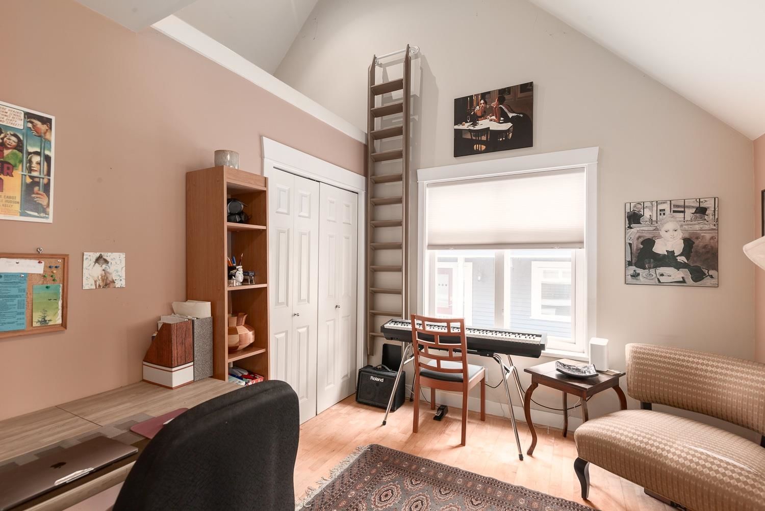 Listing Image 14