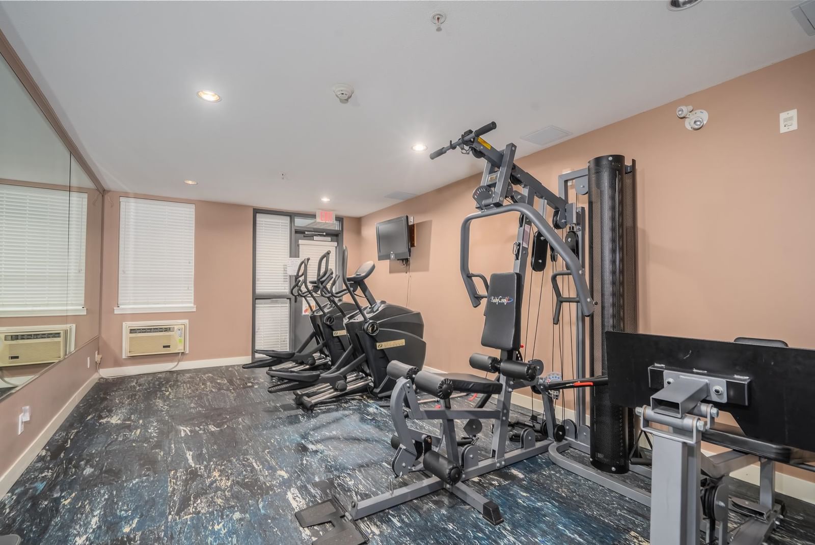 Listing Image 16