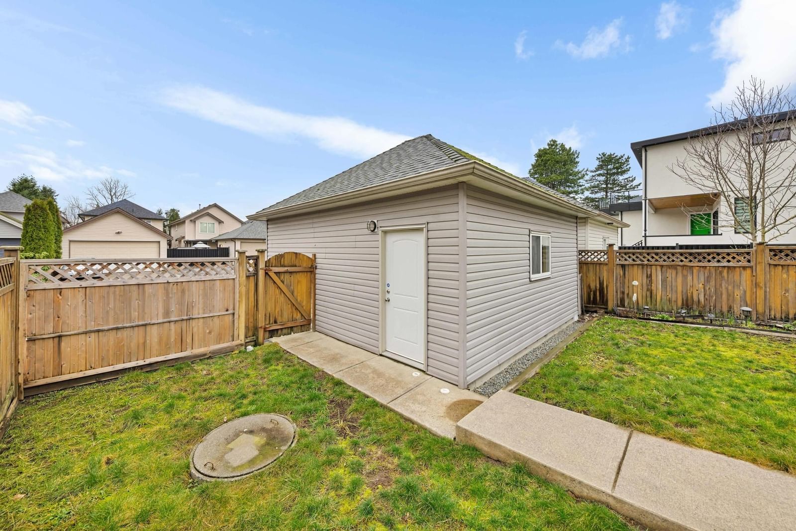 Listing Image 5