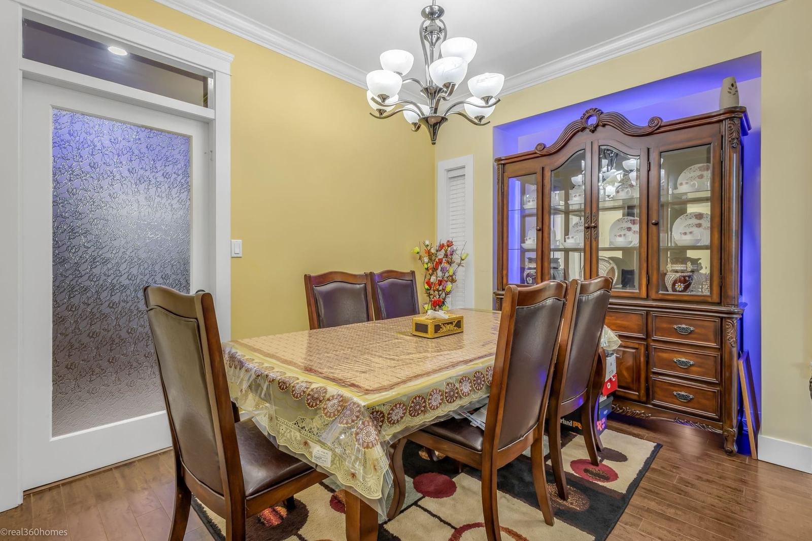 Listing Image 12