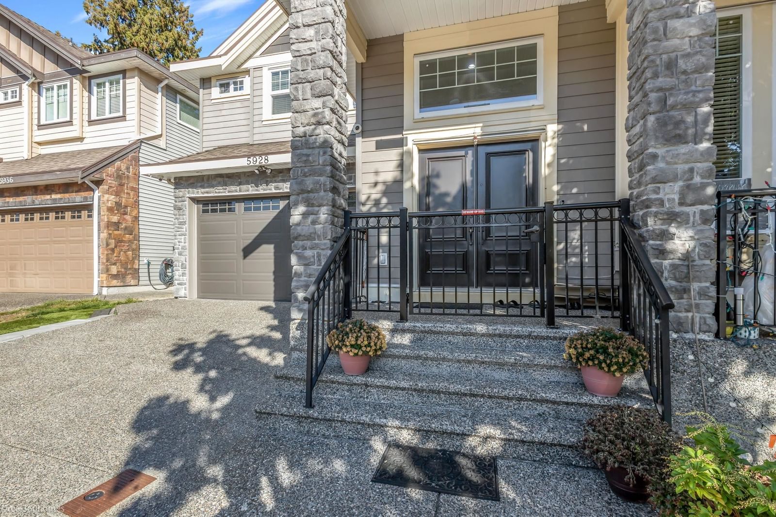 Listing Image 5
