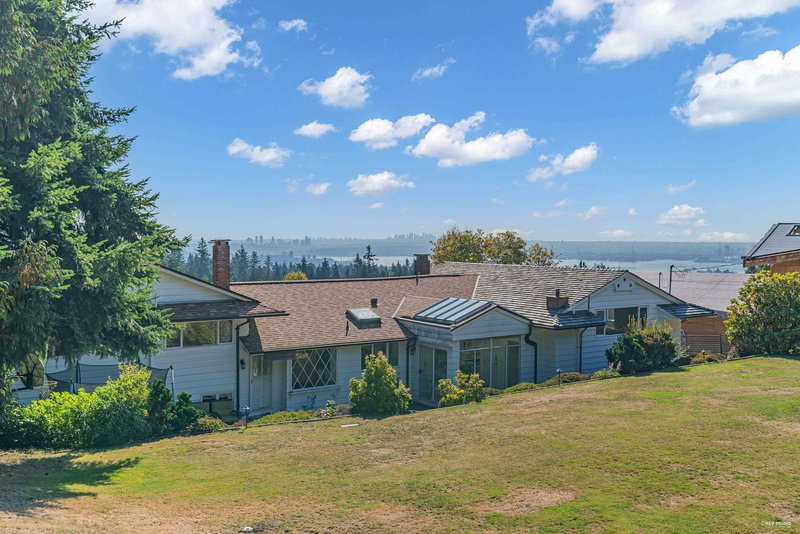 685 King Georges Way, West Vancouver, V7S 1S2 | Image 2