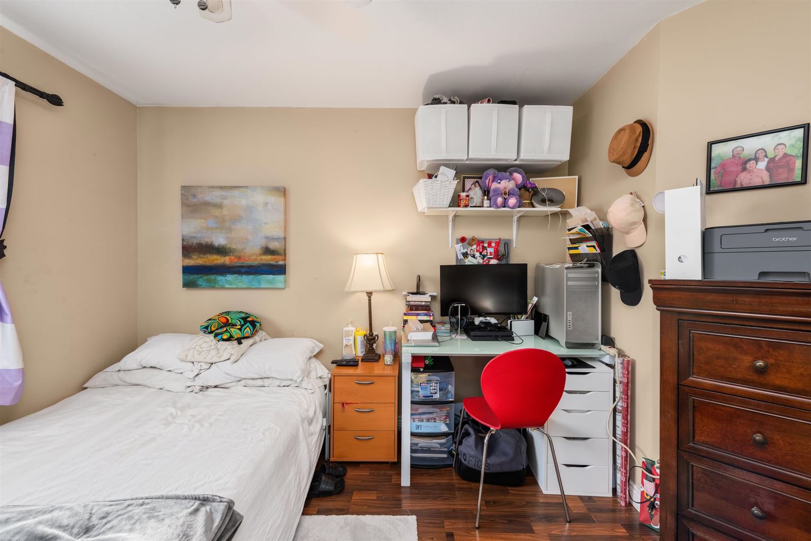 Listing Image 11