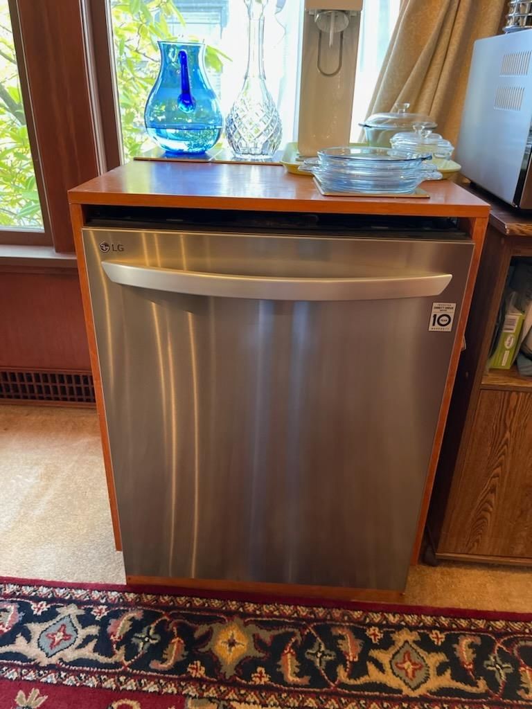 Listing Image 10