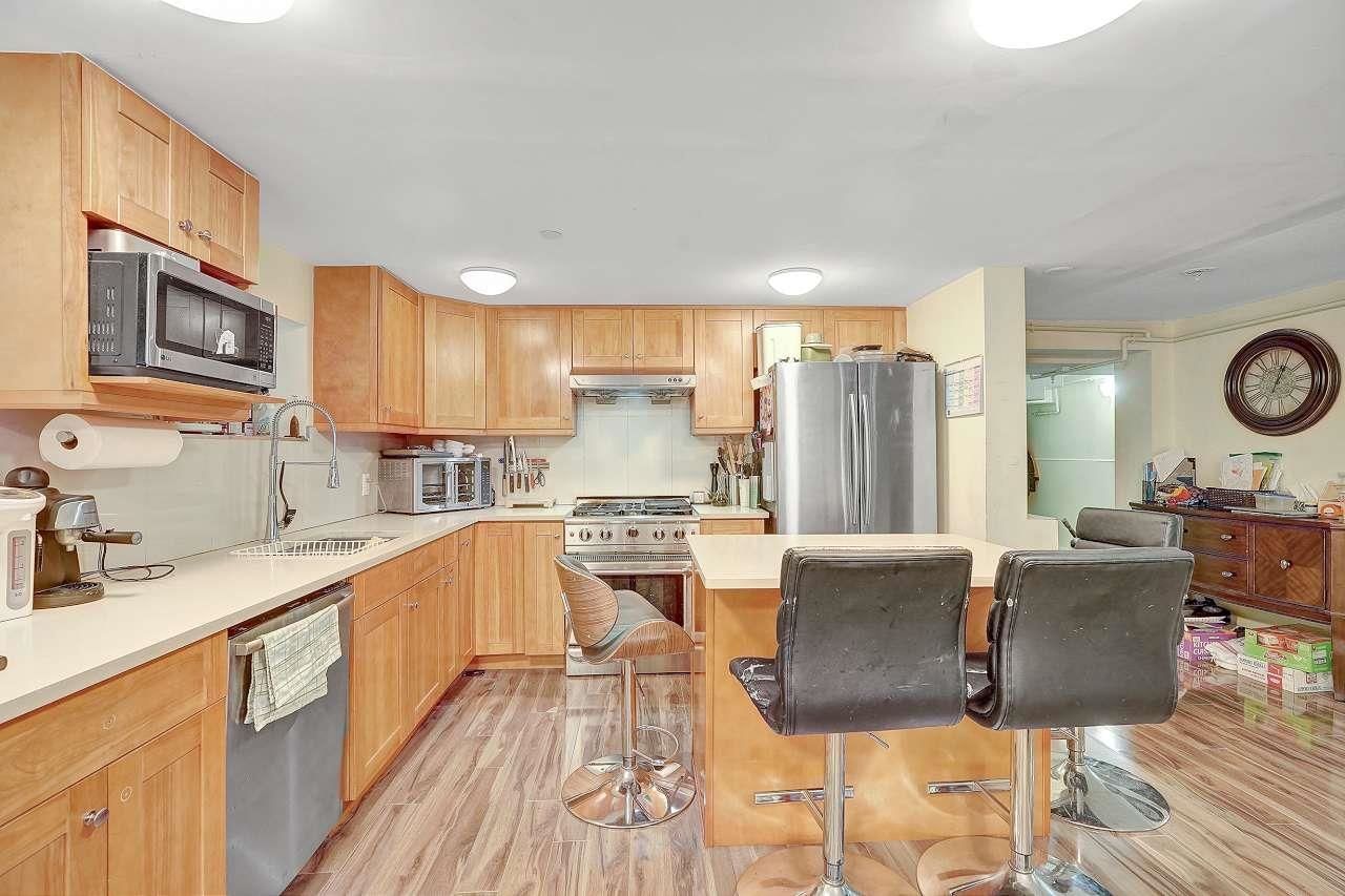 Listing Image 19
