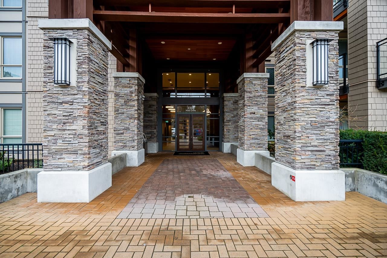 Listing Image 5