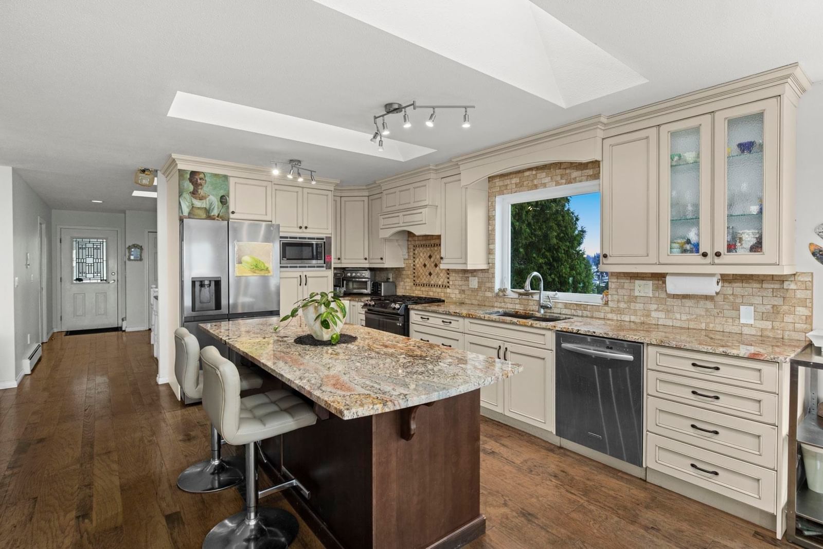 Listing Image 21