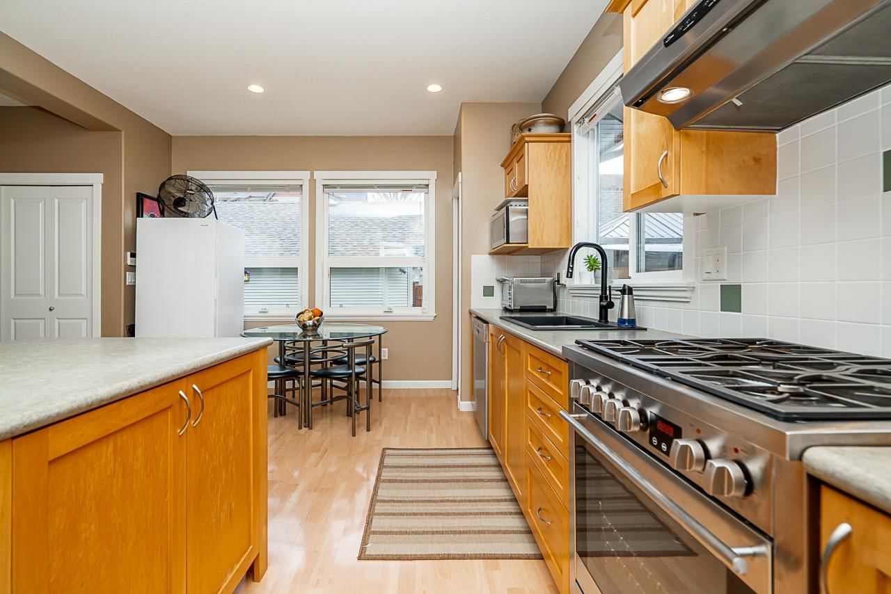 Listing Image 10