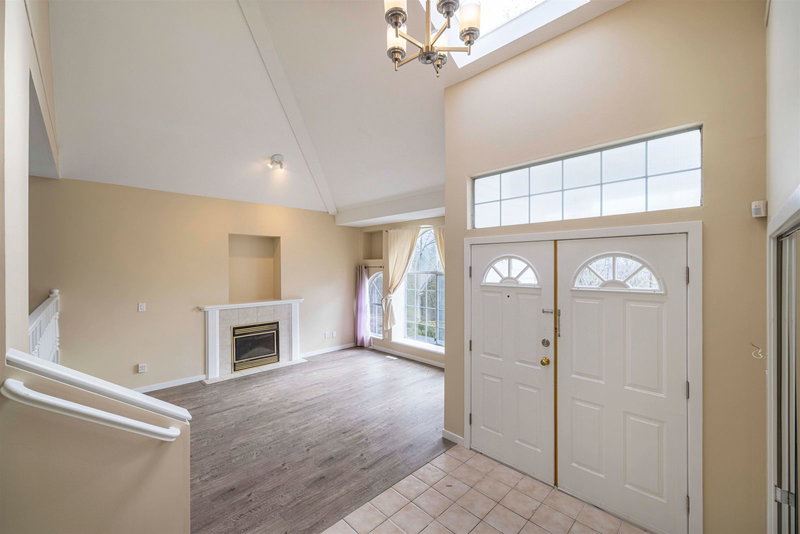 470 Riverview Crescent, Coquitlam, V3C 4X9 | Image 2