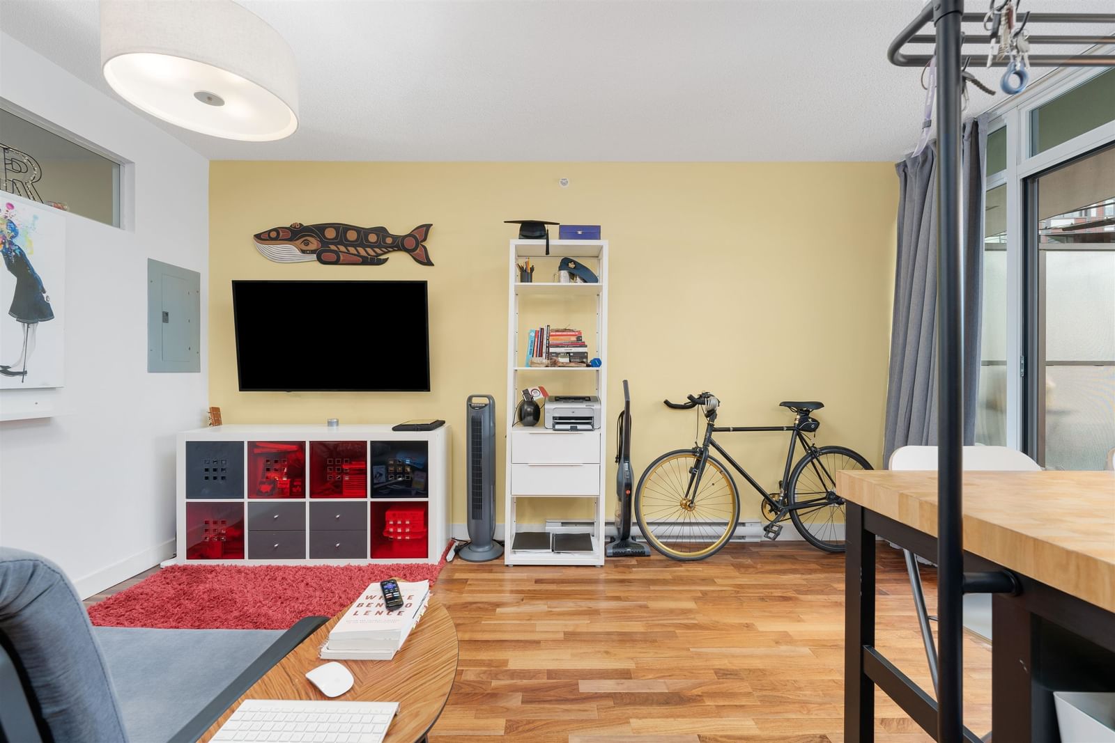 Listing Image 10
