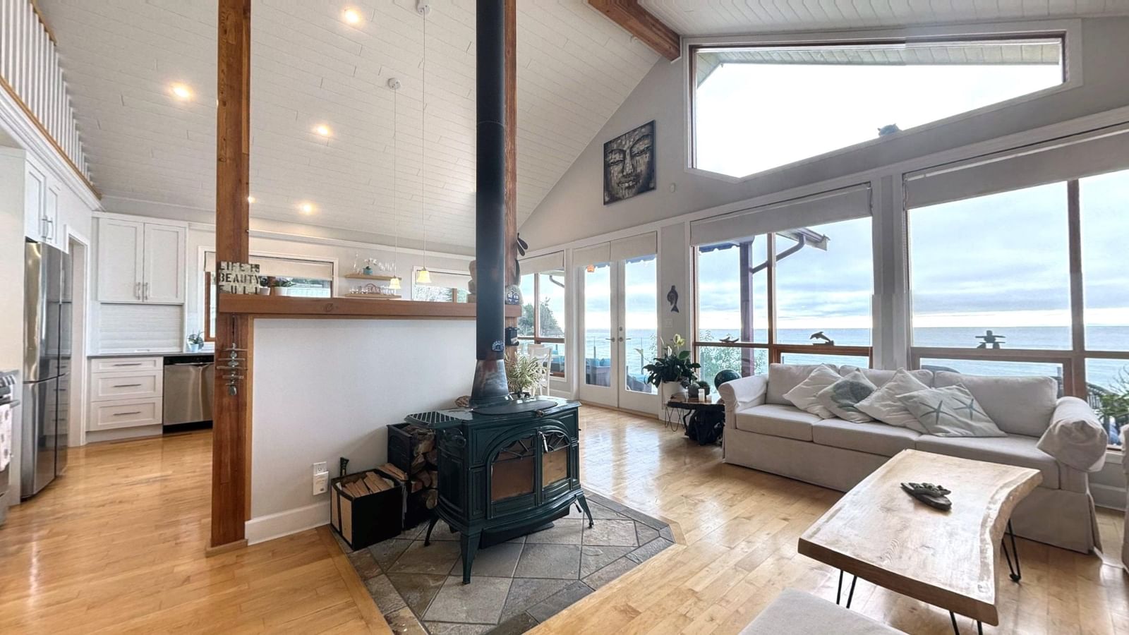 Listing Image 5