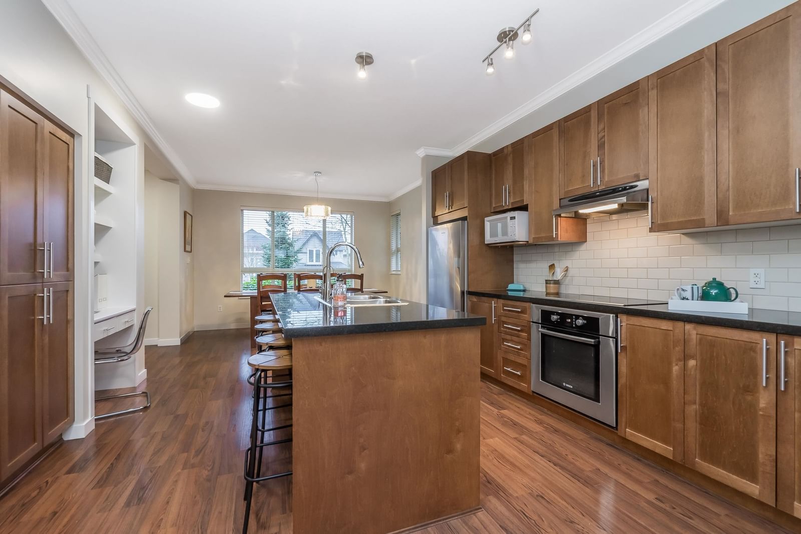 Listing Image 14