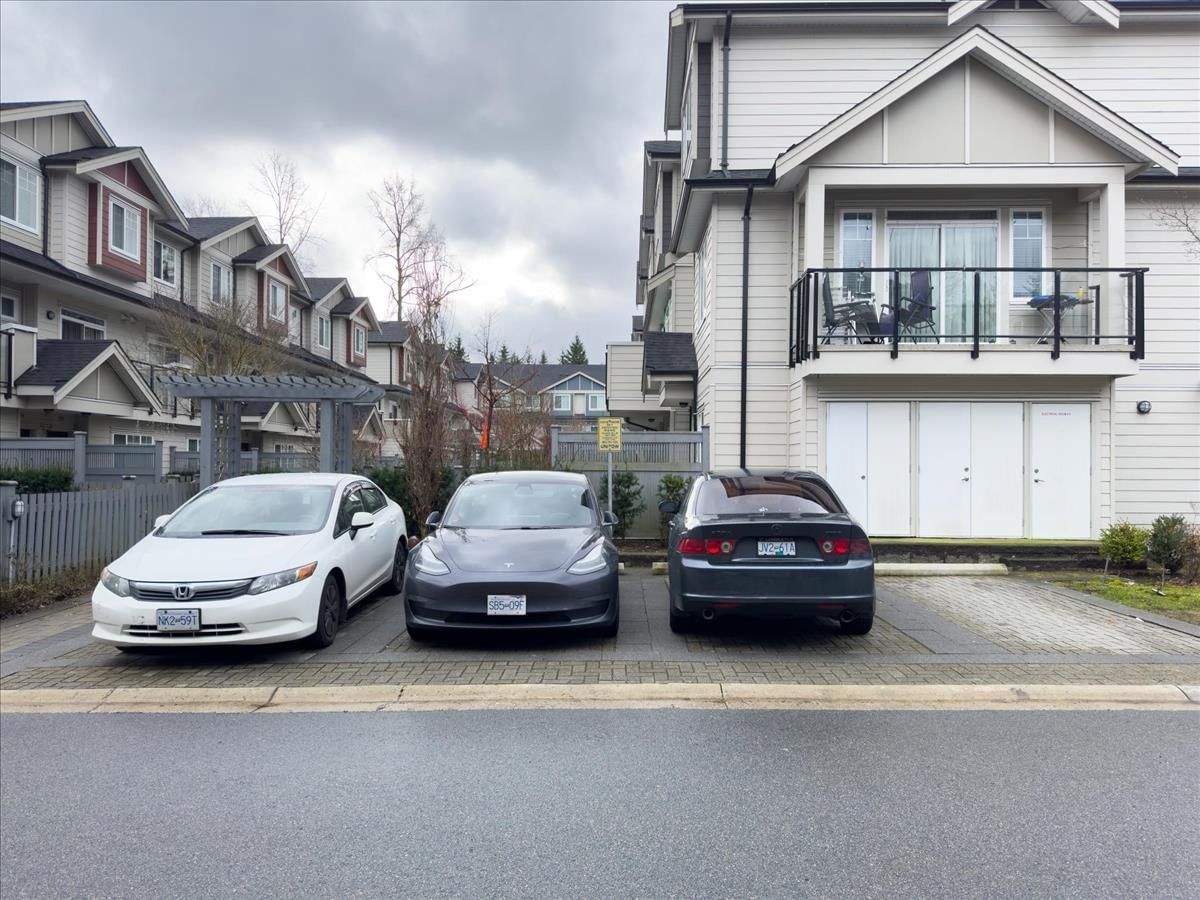 Listing Image 32
