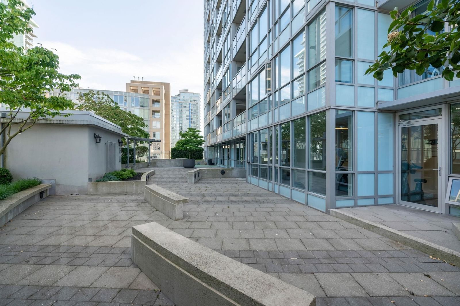 Listing Image 13