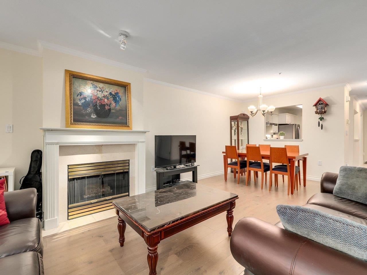 Listing Image 5