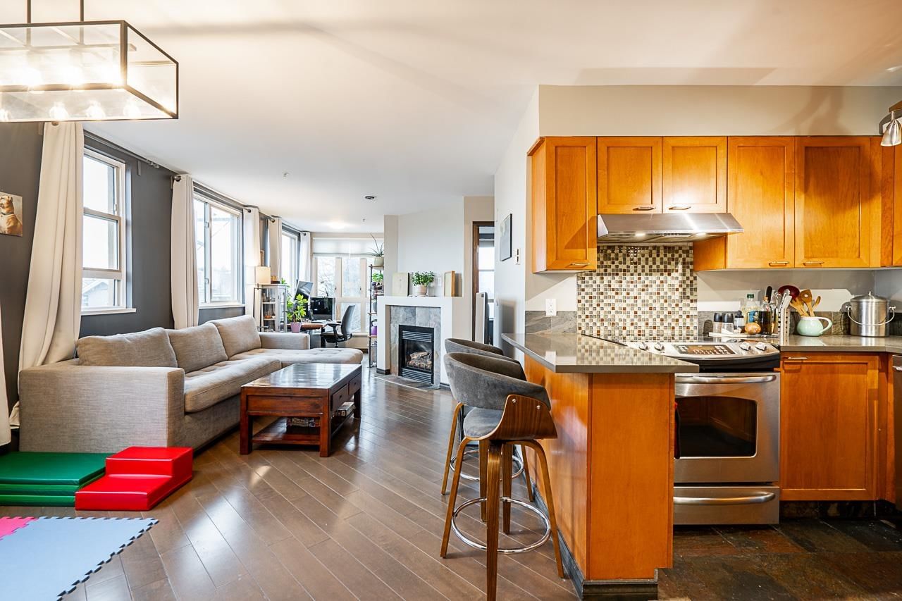 Listing Image 10